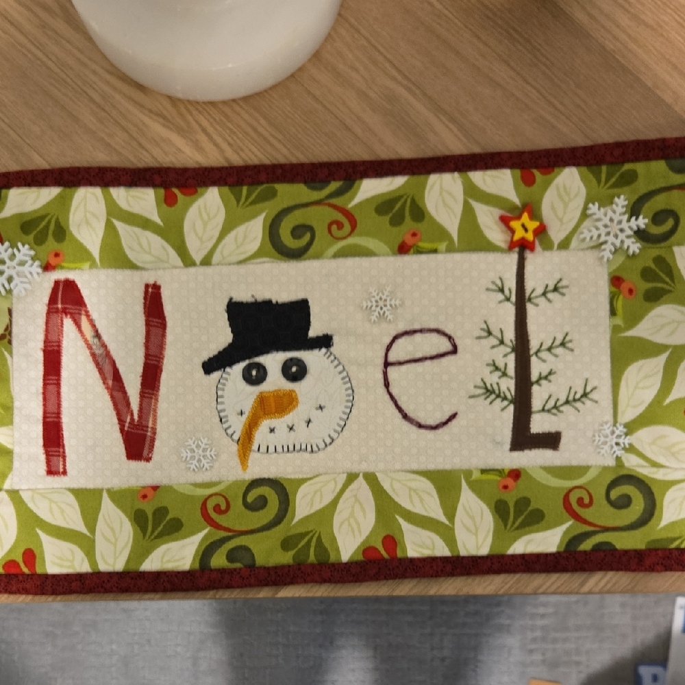 Quilted Christmas Wall Hanging